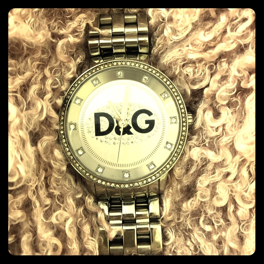 Silver Dolce & Gabbana big face bling watch.
